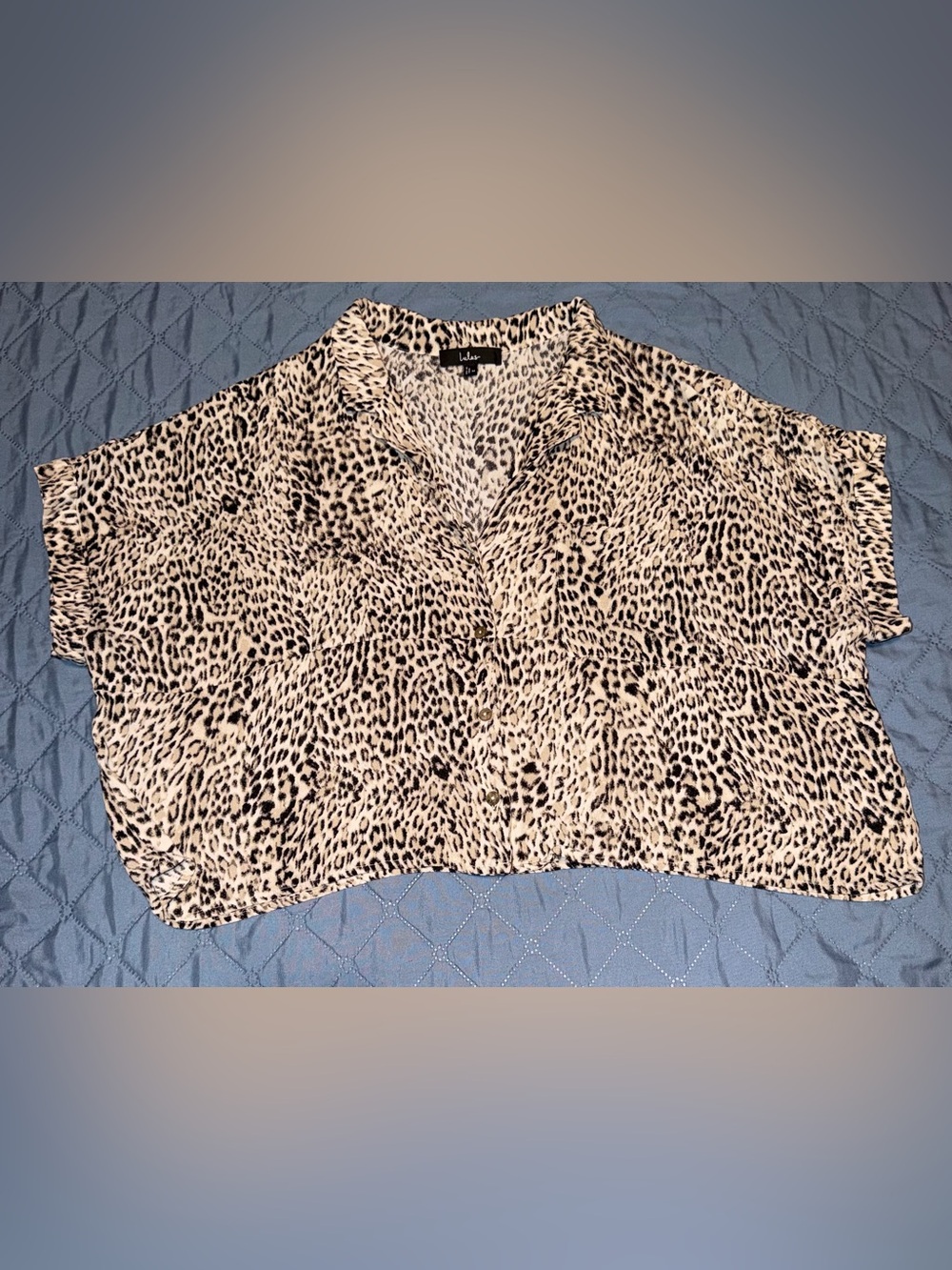 Lulus Island Style Cream Leopard Print Button-Up Short Sleeve Size-M